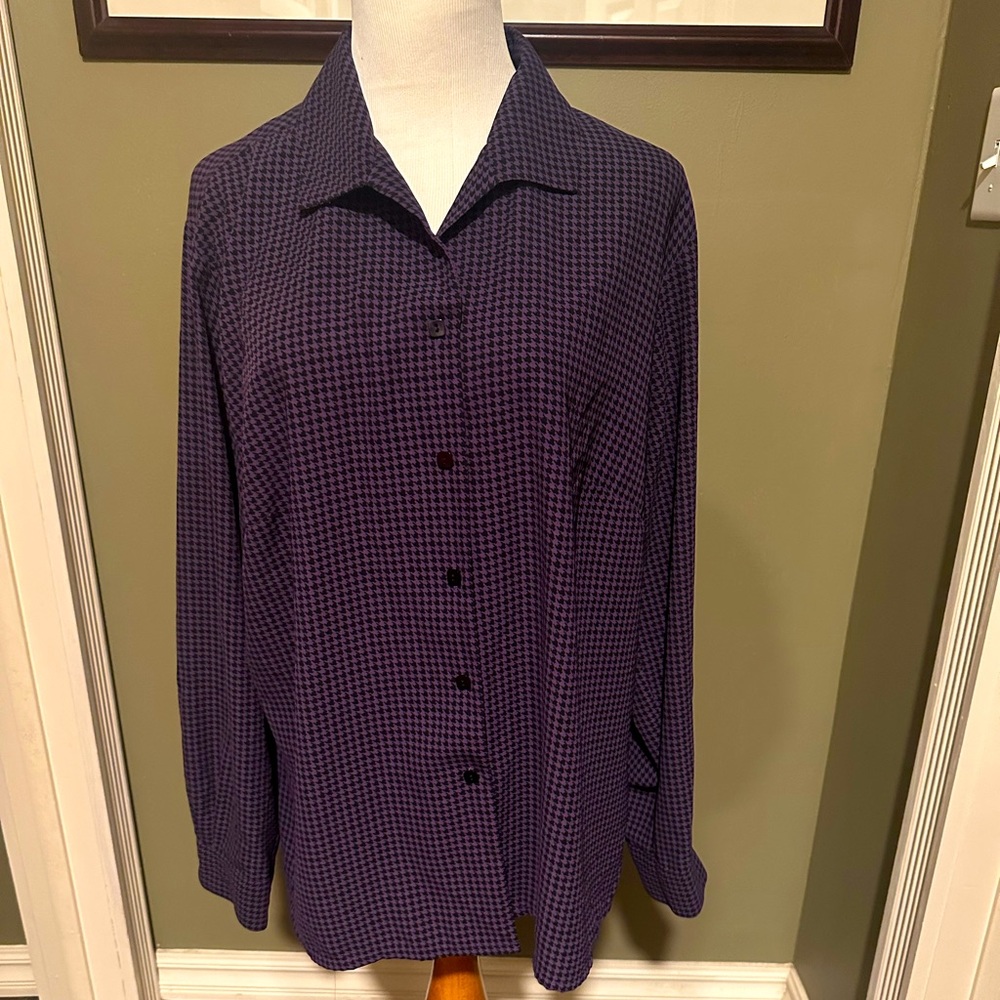 EUC Laura Scott Woman Button Down Shirt